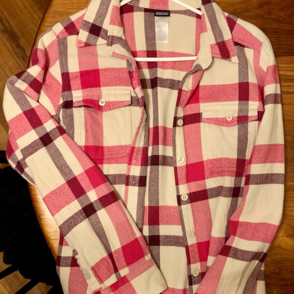 EUC Women’s Patagonia Fjord Flannel!